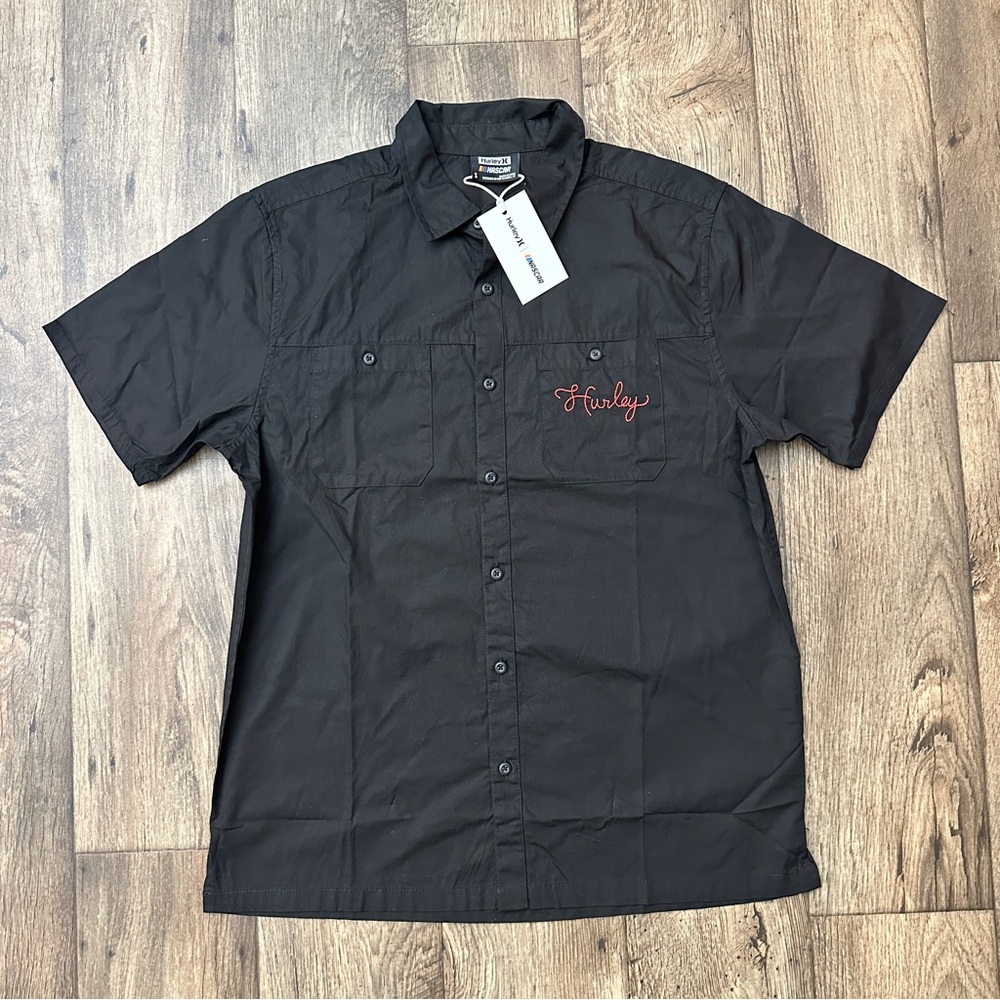 NASCAR Hurley Race Day Short Sleeve Button Down Woven Men's Size S.